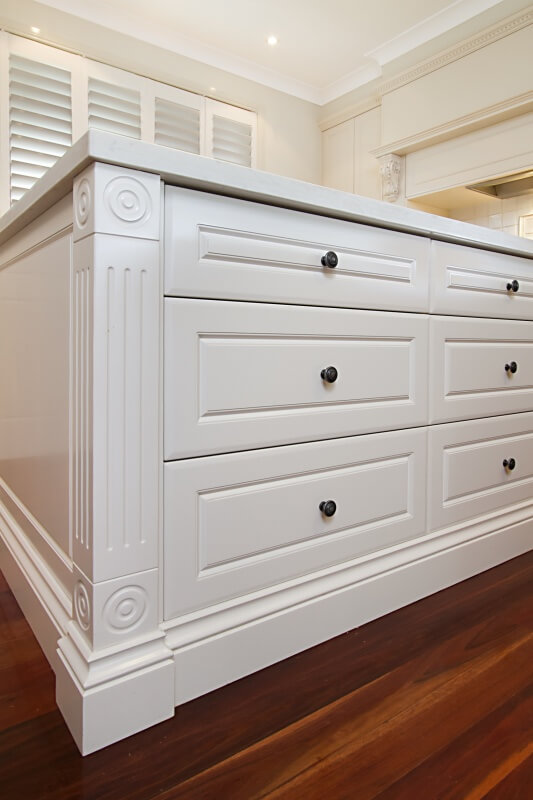 Stylish Hamptons Kitchen Cabinets A T Cabinet Makers